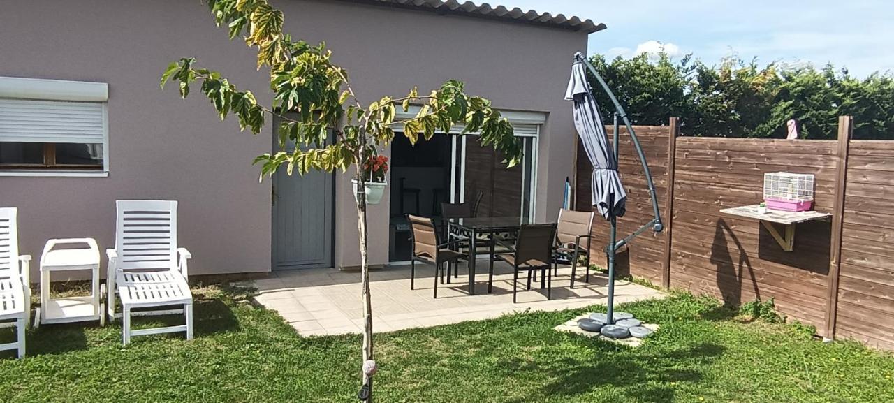 Charmante Maison Avec Piscine Anneyron Екстериор снимка